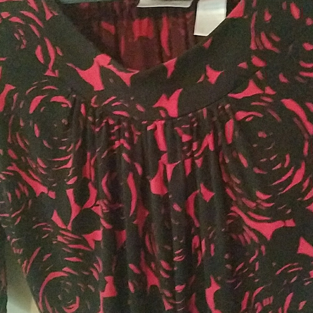 🌹 Beautiful "Fall Roses" Top🌹 - Picture 6 of 6